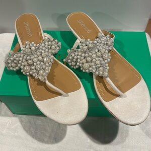 Gently Worn J Renee White Metallic Pearl and Sequin Dress Sandal- 11M